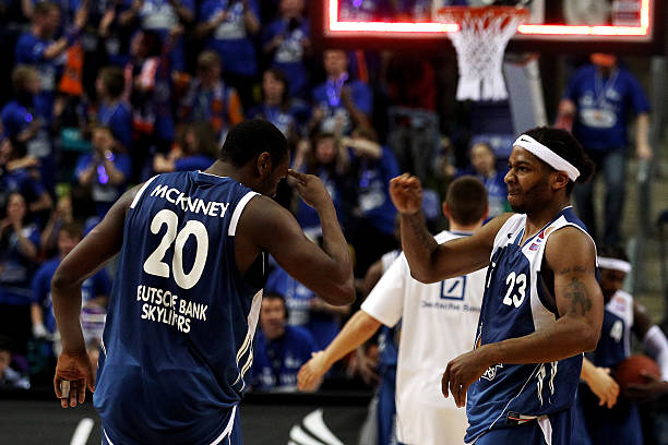 战绩领跑 战绩领跑